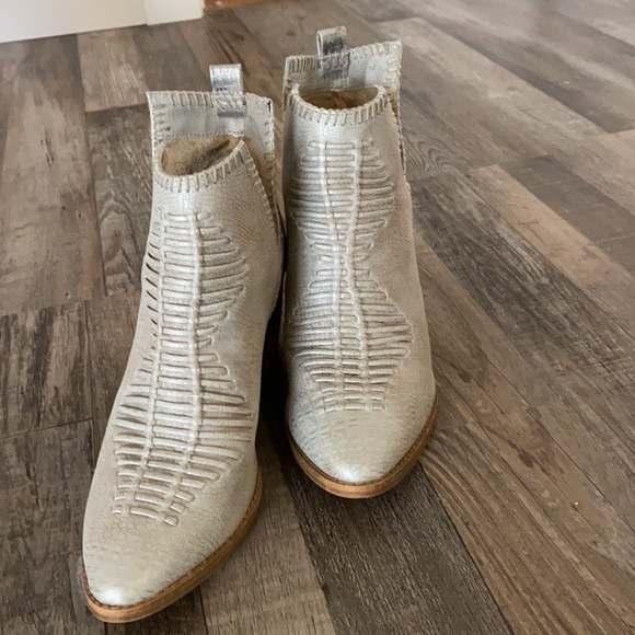 Ankle boots - Picture 2 of 2